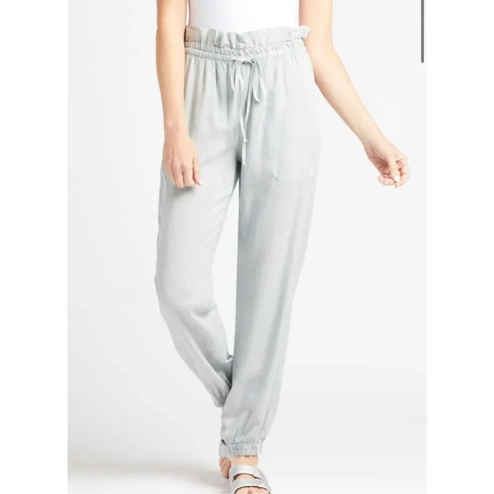 Cloth and Stone Smocked Paperbag Tie Waist Joggers Size M Women’s - Picture 3 of 15